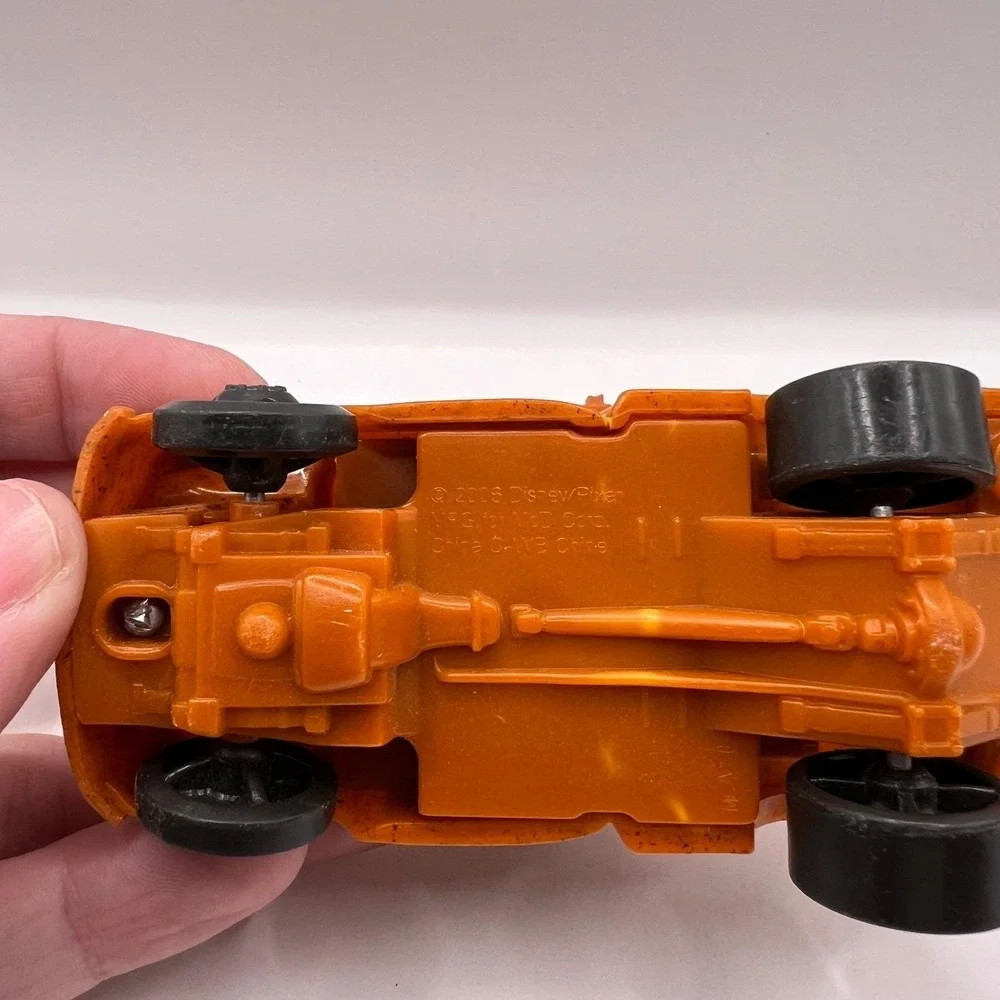 Disney Pixar Cars Mater‎ Tow Truck Toy Orange Diecast Vehicle Mattel 2006